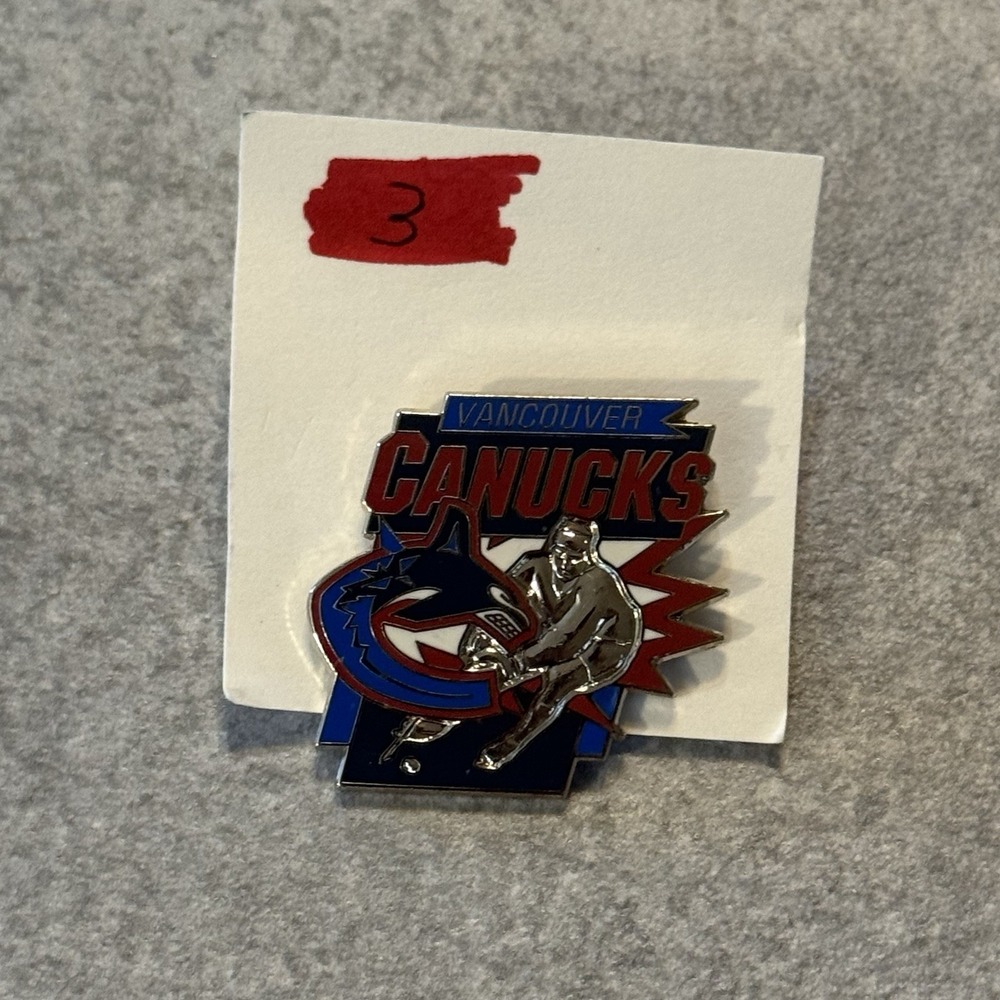 Vintage Vancouver Canucks Logo Hockey pin Flash Player NHL 90s CCM